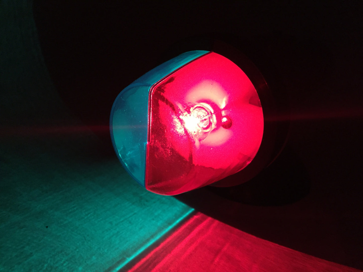 Pactrade Marine Boat Red & Green Portable Battery Operated Light-Bow Suction 2 D-Cell