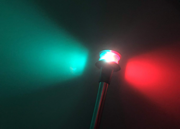 Pactrade Marine Navigation Red Green Angled Pole Bow LED Light 2-Prong Pole Base